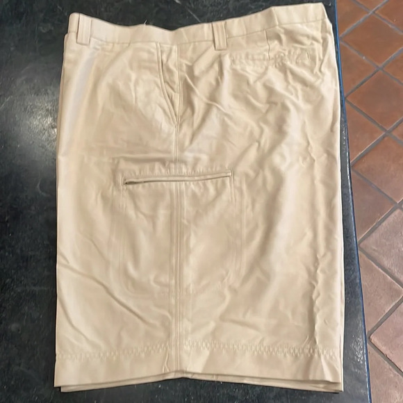 📦Callaway Off White Shorts Men’s 48B 📦 - Picture 1 of 10